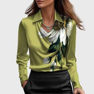 Sylvie | Blouse à l'éclat luxueux et col plissé